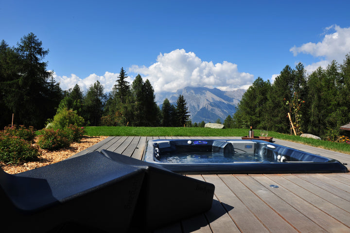 Can a Hot Tub Help Detox Your Body for Summer?