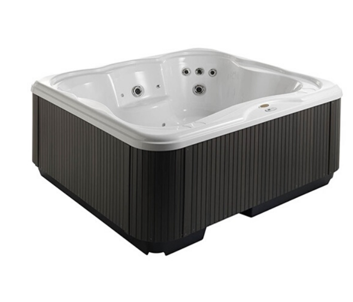 Jacuzzi Lodge S Hot Tub