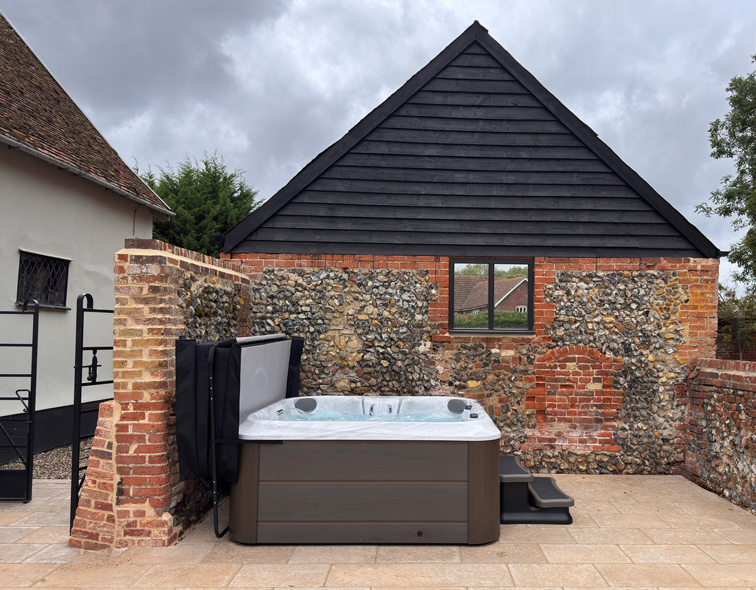 Jacuzzi J-235