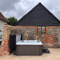 Jacuzzi J-235