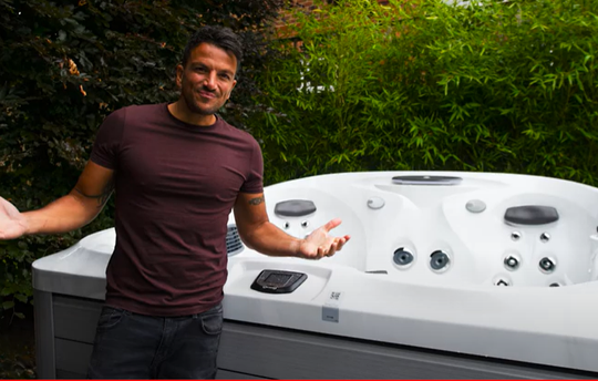 Peter Andre upgrades his Jacuzzi® Hot Tub - Behind the Scenes